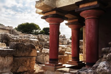 Ünlü Knossos Sarayı