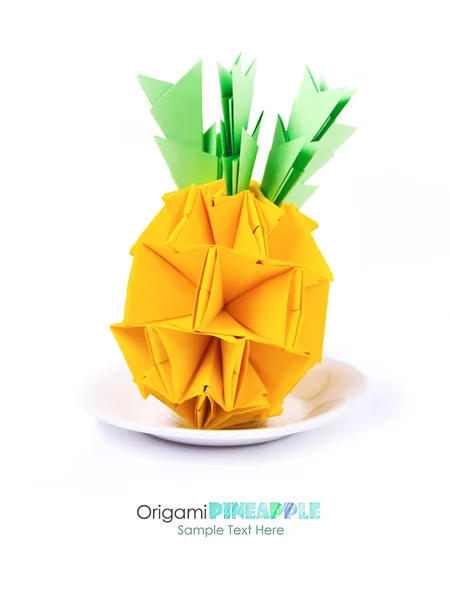 Origami abacaxi amarelo — Fotografia de Stock