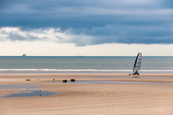 Windsurfer på nordkysten, Frankrike – stockfoto