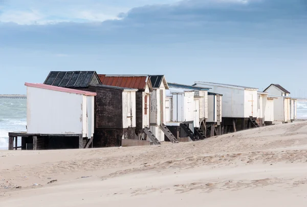 Cabanes à la plage à Calais — Photo