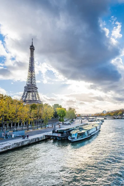 Parigi Francia Ottobre 2020 Vista Sulla Torre Eiffel Con Fiume — Foto Stock