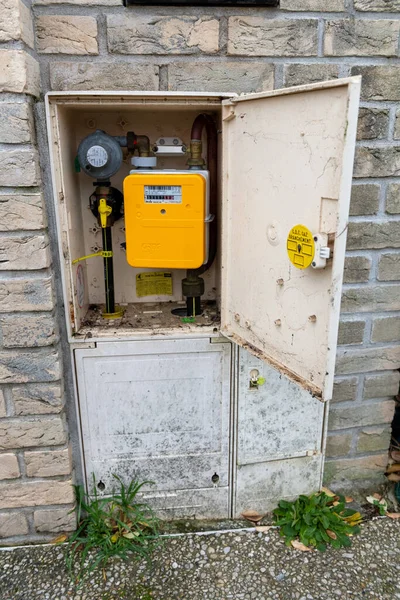 Paris, France - December 08, 2020 : New smart gas meter Gazpar from GRDF (Gas Network Distribution France) — Stock Image Paris France December 2020 New Smart Gas Meter Gazpar Grdf Royalty Free Stock Images