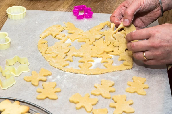 Μαγείρεμα cookies Χριστούγεννα — Φωτογραφία Αρχείου