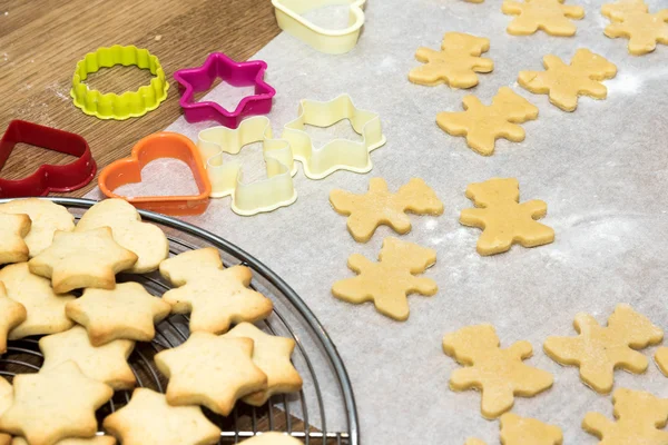 クリスマスのクッキーの調理 — ストック写真