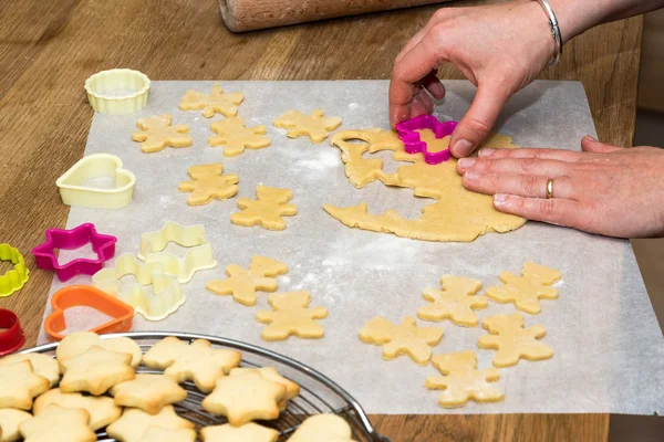 クリスマスのクッキーの調理 — ストック写真