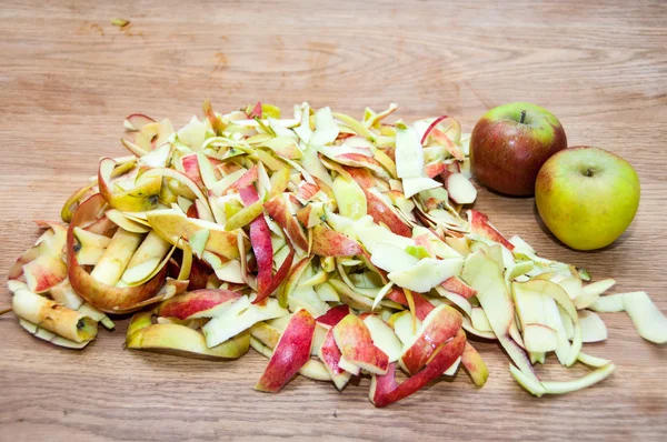 Яблочные пилинги — стоковое фото