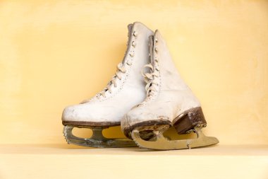 Eski buz pateni çifti