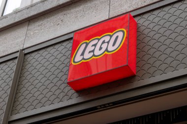 Amsterdam, Hollanda 16 Nisan 2025: Kenevir Fırını, Amsterdamlar 'ın iyi bilinen kenevirle ilgili turizmini vurguluyor.