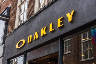 Amsterdam, Hollanda 16 Nisan 2025: Kenevir Fırını, Amsterdamlar 'ın iyi bilinen kenevirle ilgili turizmini vurguluyor.