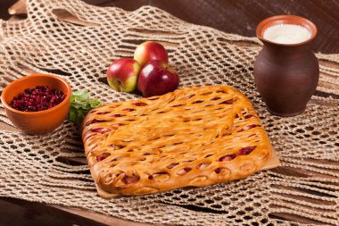 Pasta yemek seti ile masada