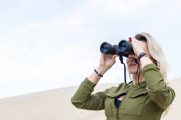 Woman Looks Binoculars Standing Nature Background Trees Sand — Stock Photo, Image