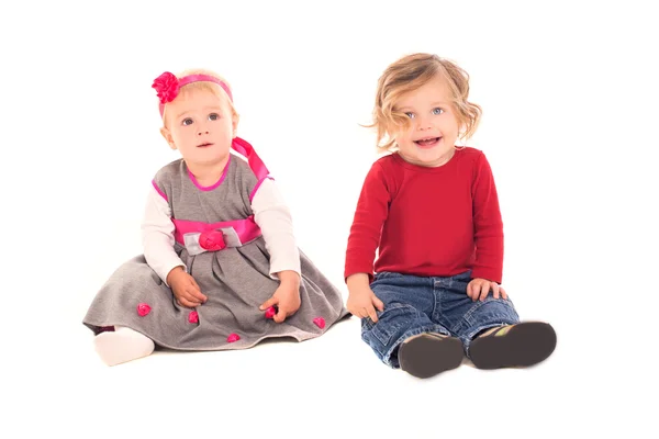 2 유아 아기 앉아 — 스톡 사진