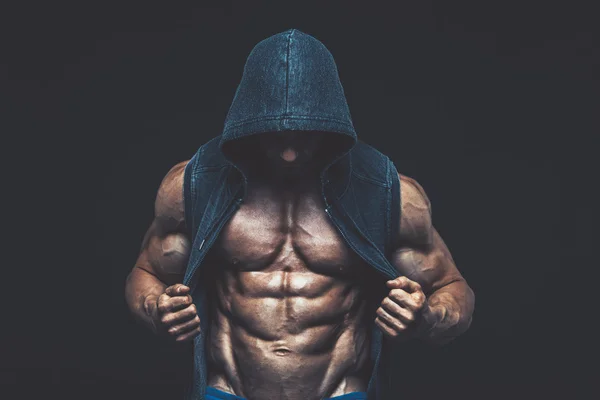 Man met gespierde torso. Sterke atletische mannen Fitness Model Torso — Stockfoto