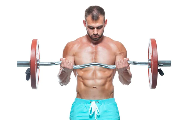 Vista frontale di un forte bodybuilder uomo che solleva un bilanciere isolato su sfondo bianco — Foto Stock
