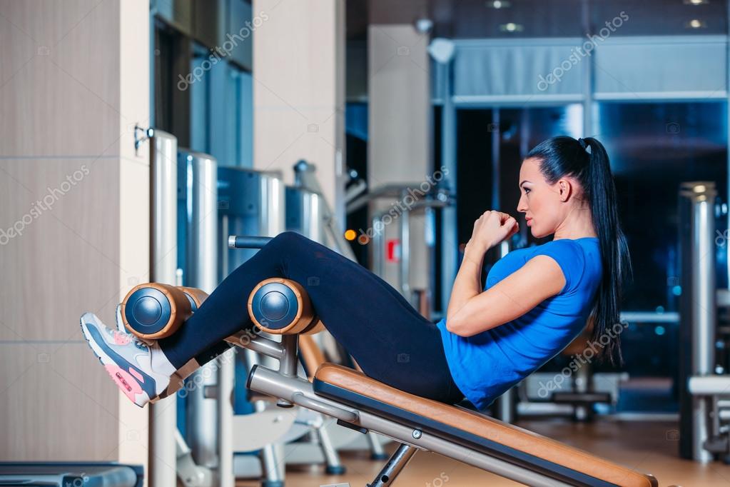 https://st2.depositphotos.com/3207359/7165/i/950/depositphotos_71651809-stock-photo-fitness-sports-training-technology-and.jpg