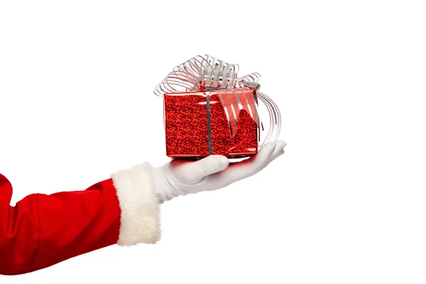 Санта-Клаус дарує різдвяну подарункову коробку на білому тлі, ізольовано — стокове фото