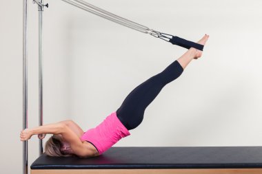 cadillac fitness egzersiz Pilates aerobik eğitmeni kadın