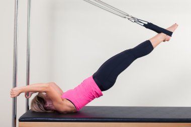 cadillac fitness egzersiz Pilates aerobik eğitmeni kadın