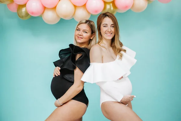 Două Fete Însărcinate Balon Roz Fotografie de stoc