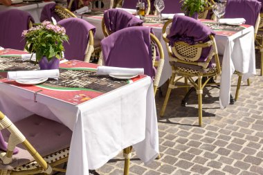 Merkez meydanında rahat tablolar