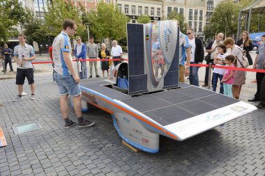 Güneş enerjili araba antwerp