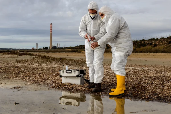 Experts Analysis Water — Stock Photo, Image