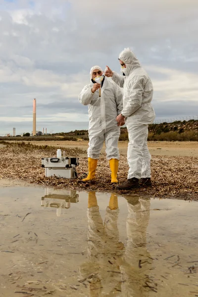 Experts Analysis Water — Stock Photo, Image