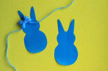 Paskalya tavşanı yapmak için adım adım talimatlar