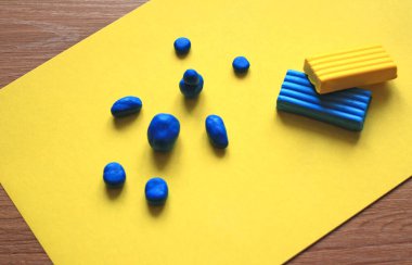 Plastik kütleden kozmonotik gün için bir uzaylının modellemesi