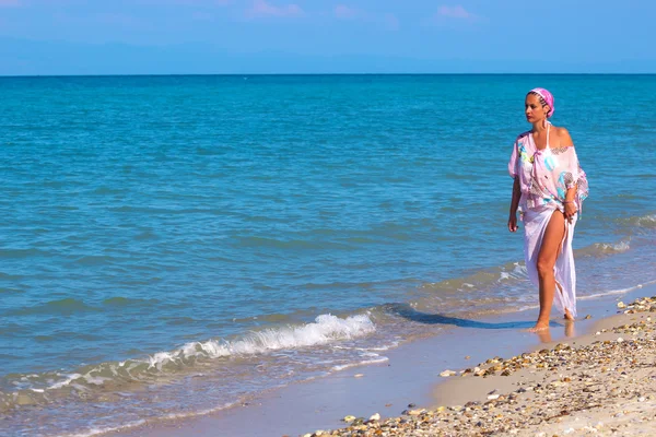 Disfrutando del sol y el mar —  Fotos de Stock