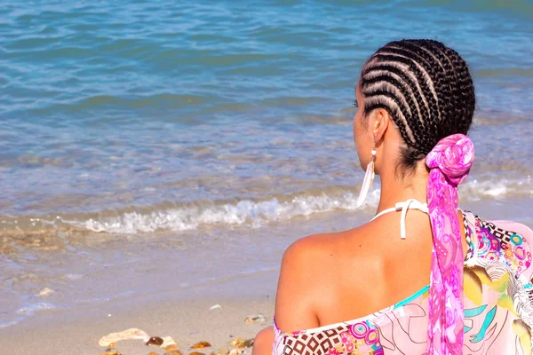 Enjoying the sun and the sea — Stock Photo, Image