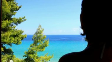 Deniz plaja asansörle çıkın