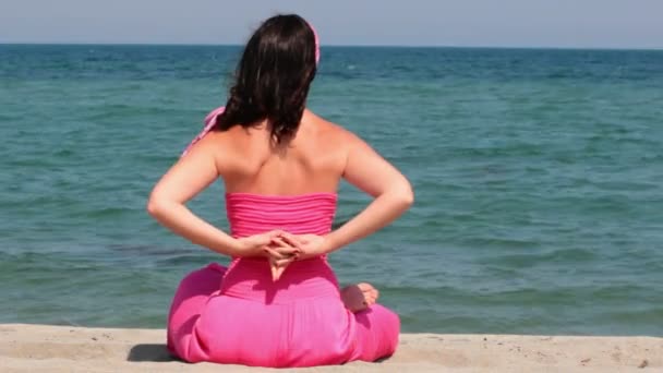 Ejercicios de yoga para la mente y el cuerpo — Vídeo de stock