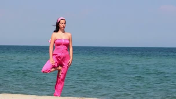 Йога вправи для розуму і тіла — стокове відео