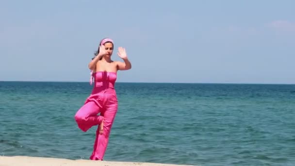 Esercizi di yoga per la mente e il corpo — Video Stock