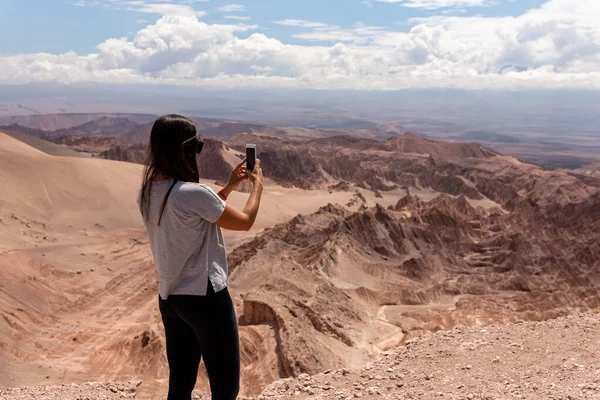 Şili Nin Atacama Çölü Nde Bulutlu Bir Günde Kayalık Oluşumların — Stok fotoğraf