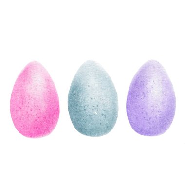 Beyaz arka planda renkli Paskalya yumurtalarının güzel suluboya çizimi. Şenlik tasarımınız için pembe, mavi ve leylak renginde üç yalıtılmış doku yumurtası..