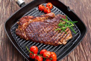 Demir Pan sebzeli ızgara sığır eti sığır filetosu biftek.