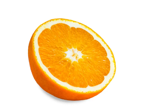Aislamiento de fruta naranja en rodajas frescas en blanco — Foto de Stock