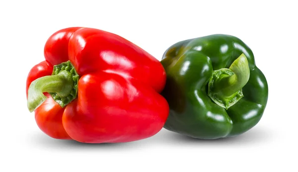 Verduras frescas Dos pimientos rojos y verdes dulces aislados sobre fondo blanco — Foto de Stock