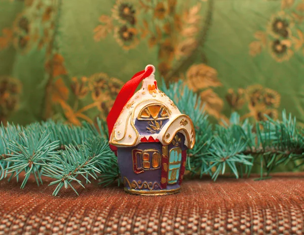 Christmas speelgoed decoratieve huis — Stockfoto