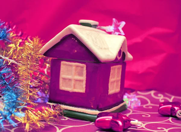 küçük bir oyuncak ev