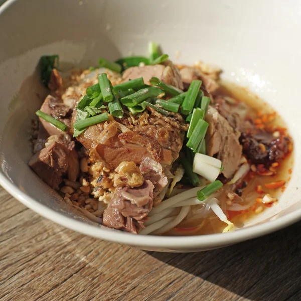 pirinç şehriye çorbası kızarmış domuz eti ile