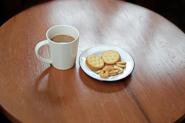 Sıcak kahve bisküvi ve tanımlama bilgisi — Stok fotoğraf