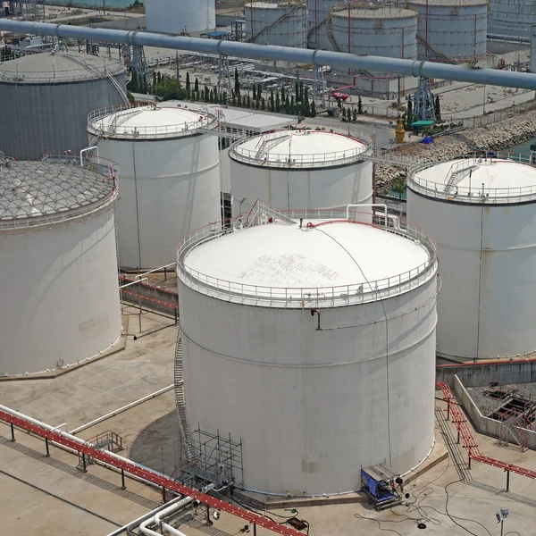 Chemical storage tank — Stock Photo, Image