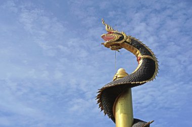 yılan veya büyük yılan heykeli