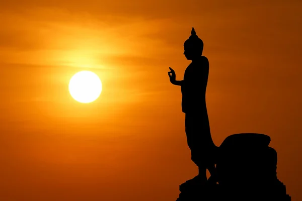 Silhuett av buddha bild — Stockfoto