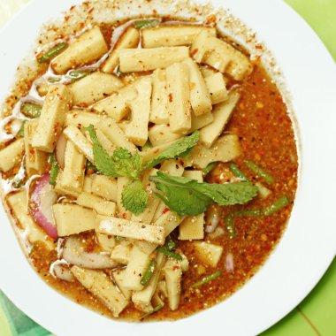 Tay gıda, bambu sürgün baharatlı salata