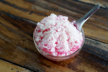 buz yoğunlaştırılmış süt ile tıraş