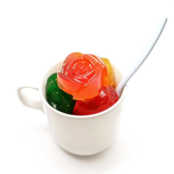 Bunte Gelatine oder Gelee-Dessert auf weißem Hintergrund — Stockfoto